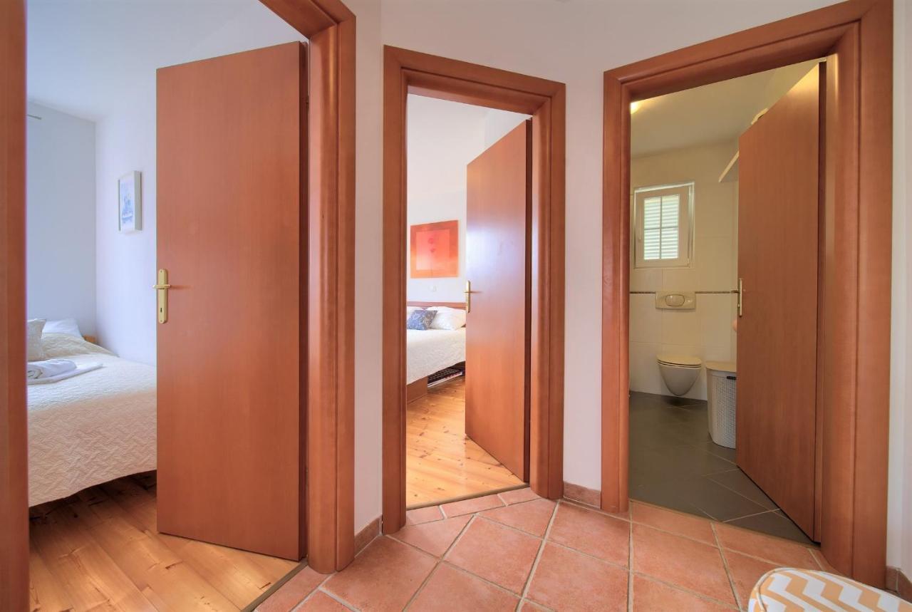 Apartment Camellia Vantacici Exterior photo